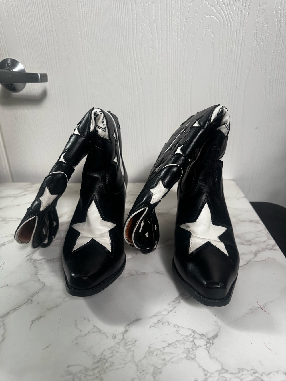 Black Star-Accent Women's  Boots